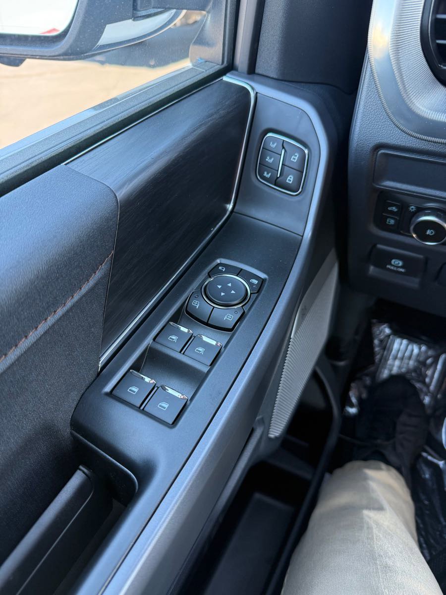 New 2025 Ford F150 Lariat image 27