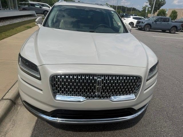 Used 2023 Lincoln Nautilus Reserve w/ Equipment Group 201A FWD image 3