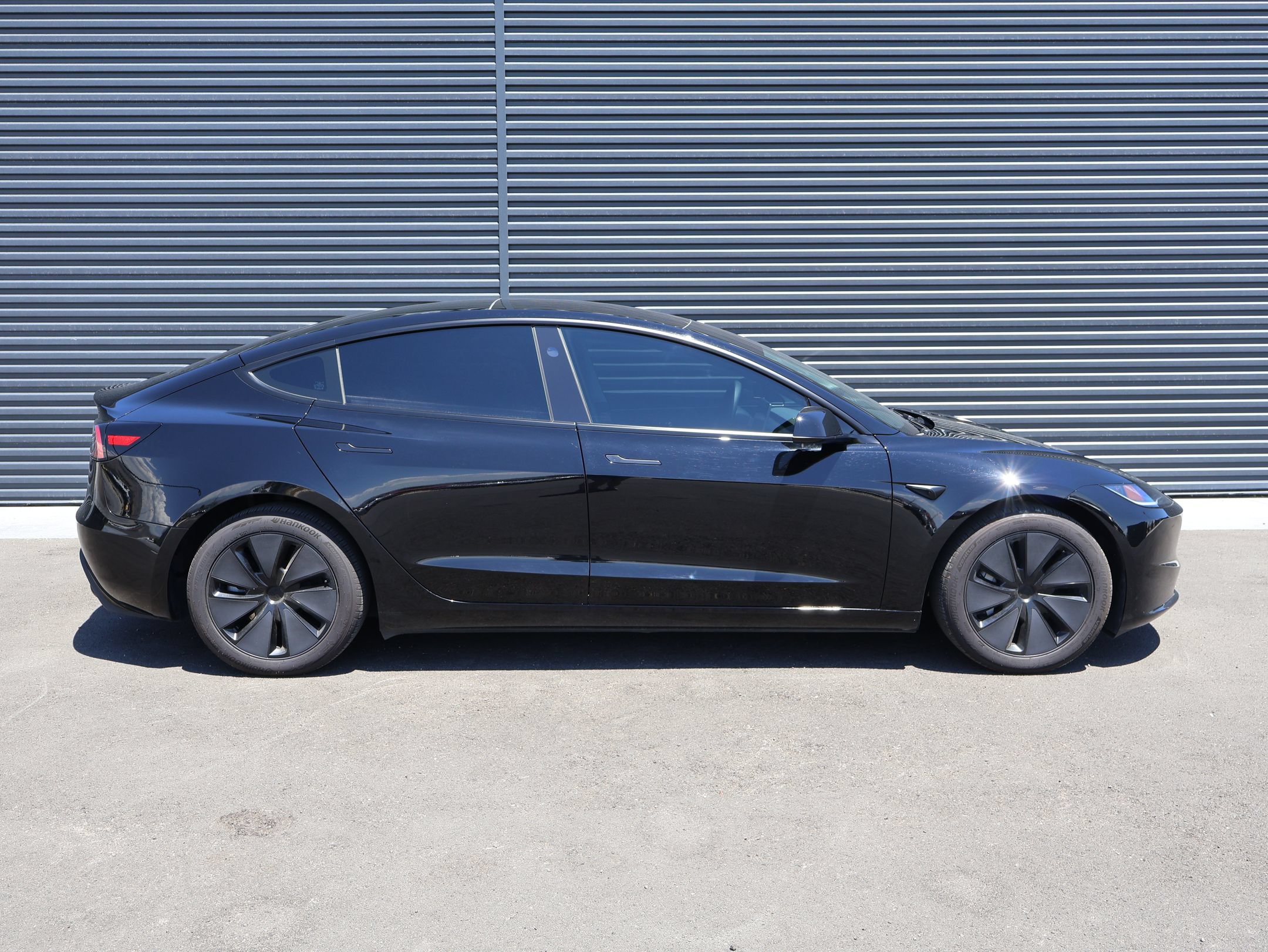 Used 2025 Tesla Model 3 Long Range AWD/4WD image 4