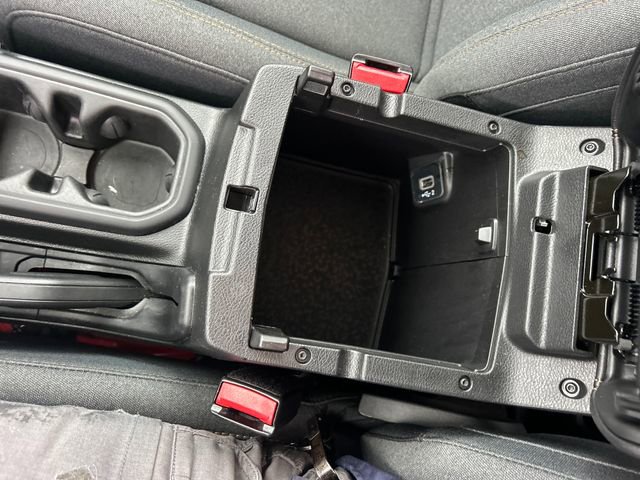 Used 2025 Jeep Wrangler Sahara 4xe image 19