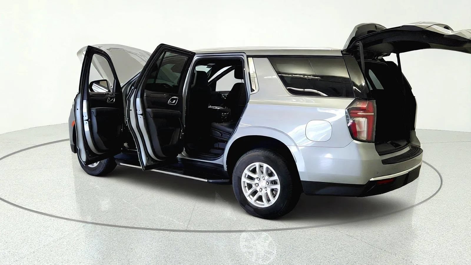 Used 2023 Chevrolet Tahoe LT AWD/4WD image 10