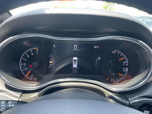 Used 2022 Jeep Grand Cherokee Limited image 37