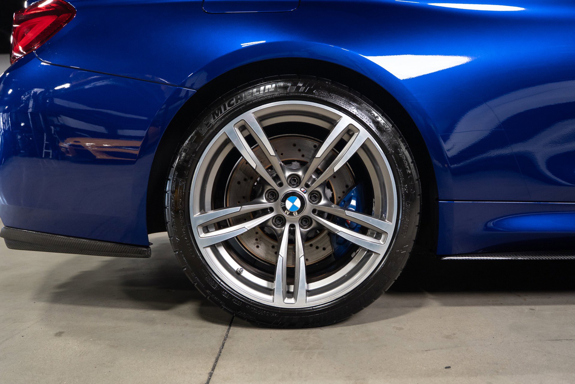 Used 2020 BMW M4 Convertible w/ Executive Package image 8
