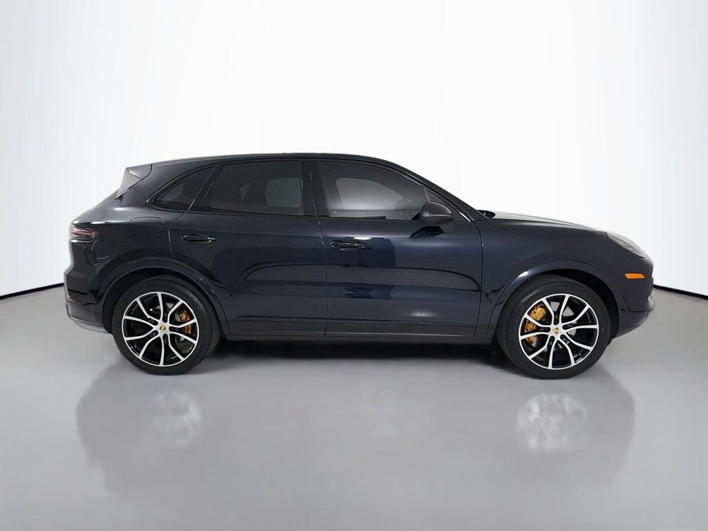 Certified 2023 Porsche Cayenne AWD/4WD image 8