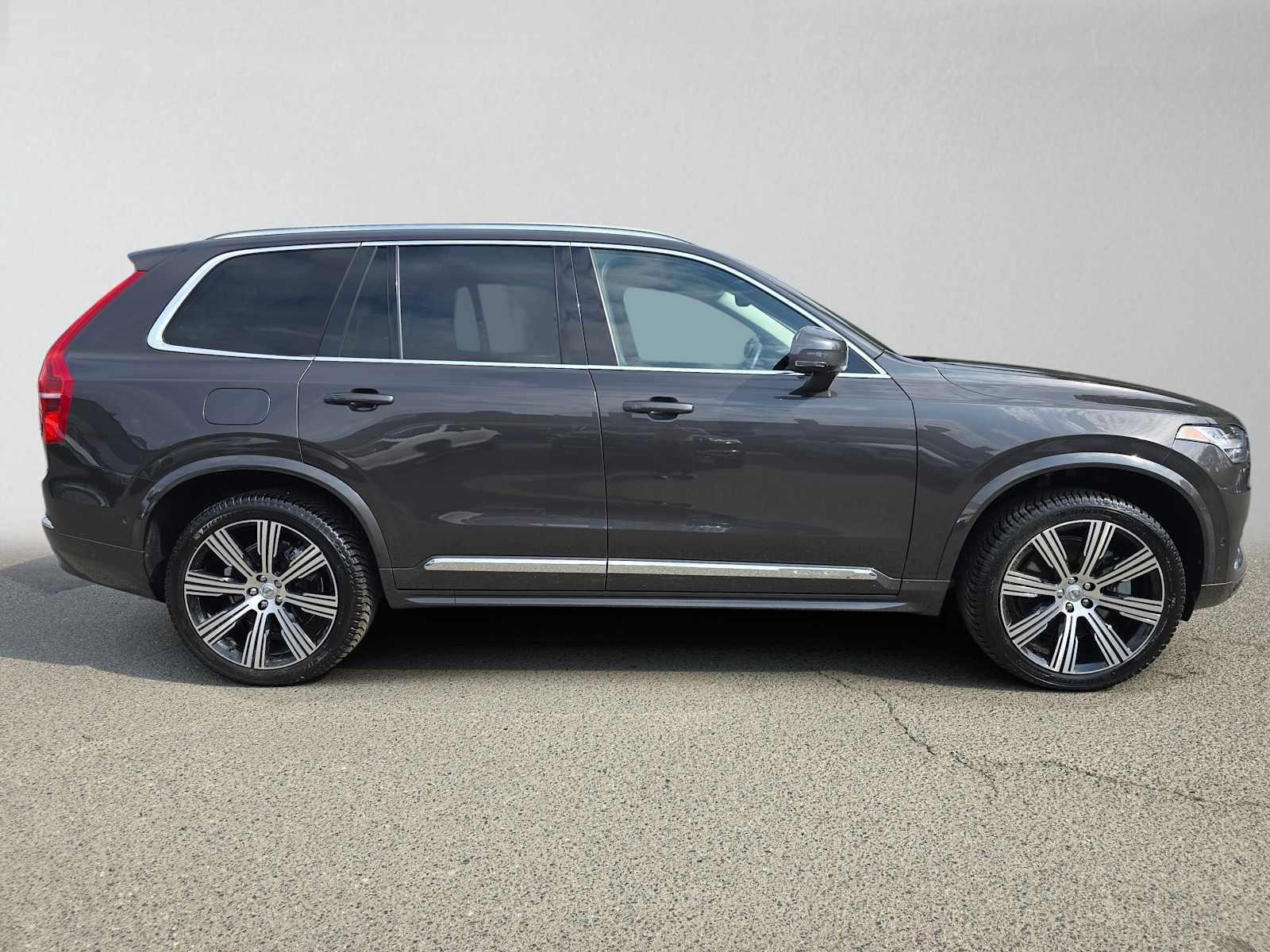 Certified 2023 Volvo XC90 T8 Plus w/ Protection Package Premier AWD/4WD image 3