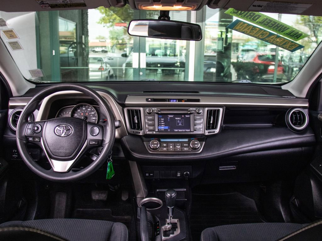 Used 2014 Toyota RAV4 XLE AWD/4WD image 15