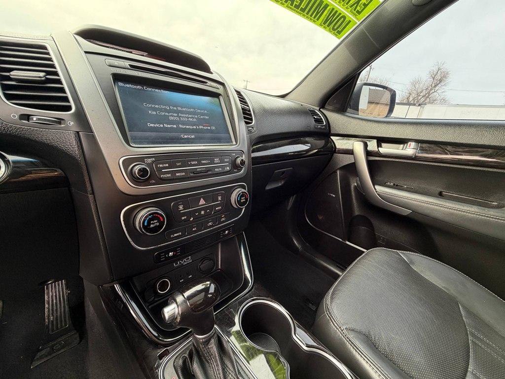 Used 2014 Kia Sorento SX FWD image 45