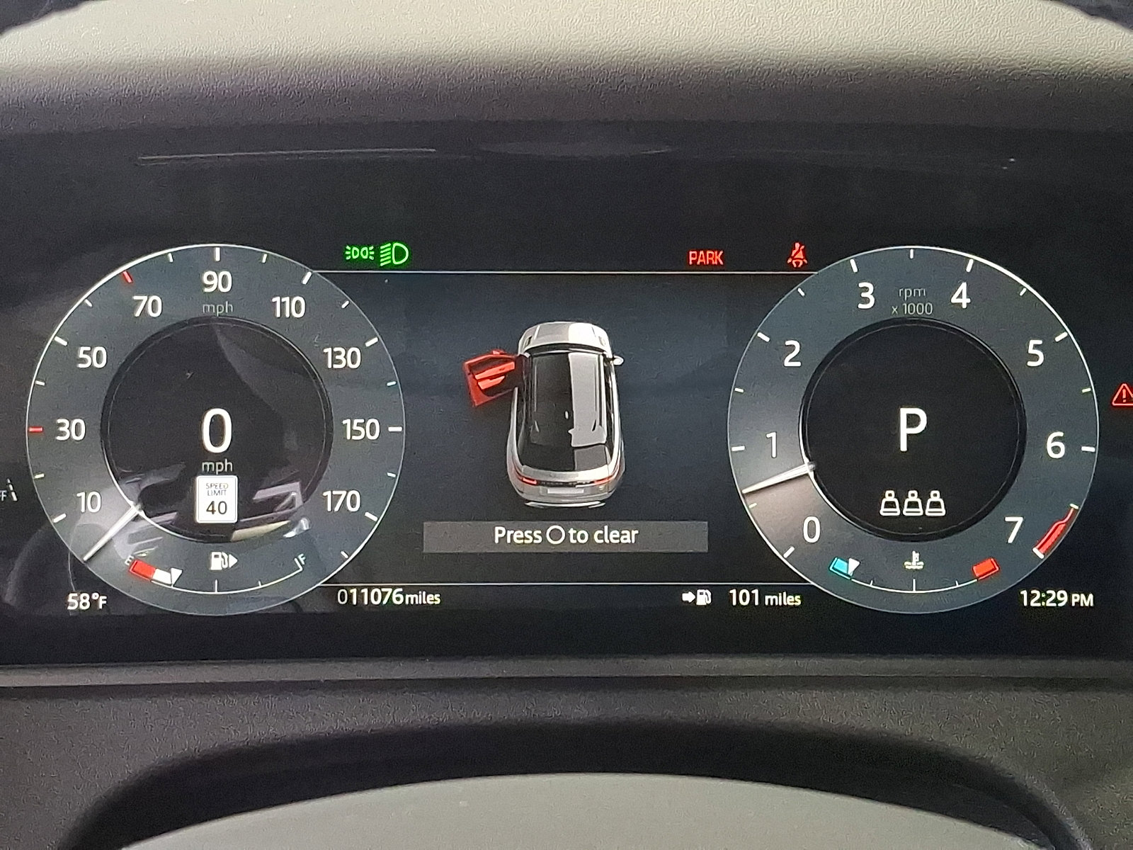 Certified 2026 Land Rover Range Rover Velar Dynamic SE AWD/4WD image 19