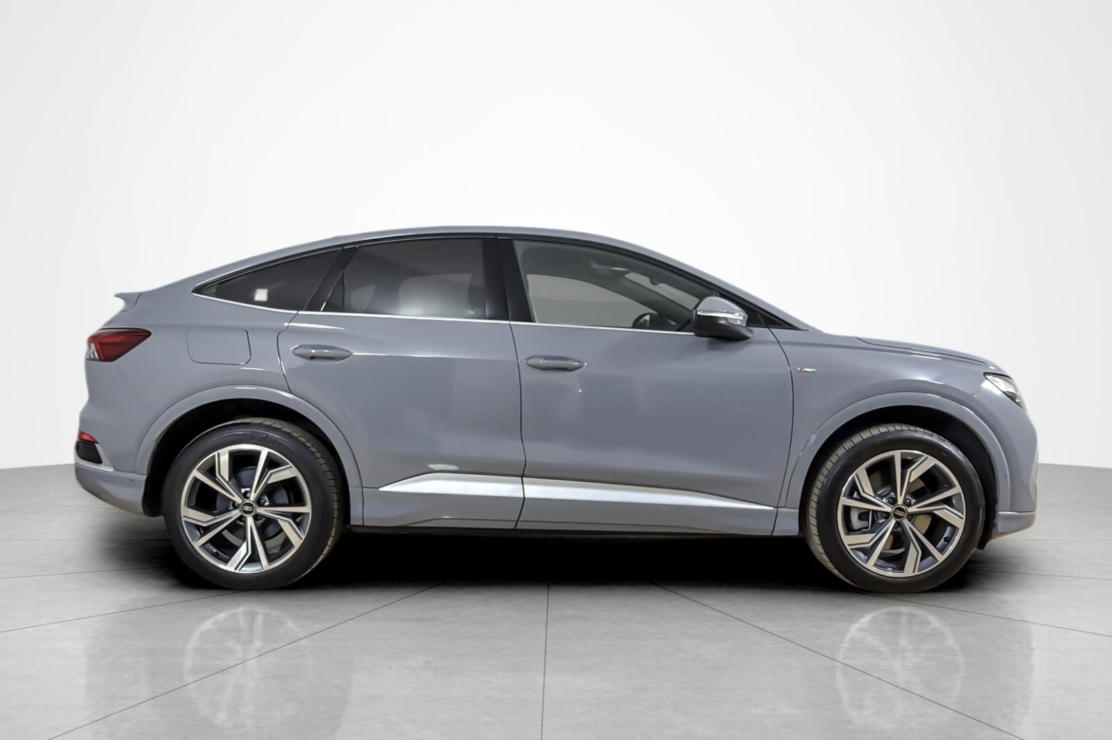 Certified 2023 Audi Q4 e-tron Premium Plus w/ Premium Plus AWD/4WD image 6