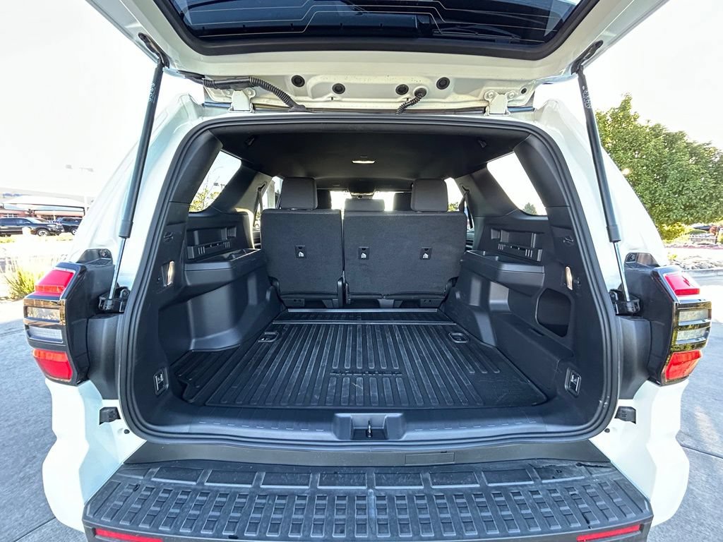 Used 2026 Toyota 4Runner SR5 AWD/4WD image 28