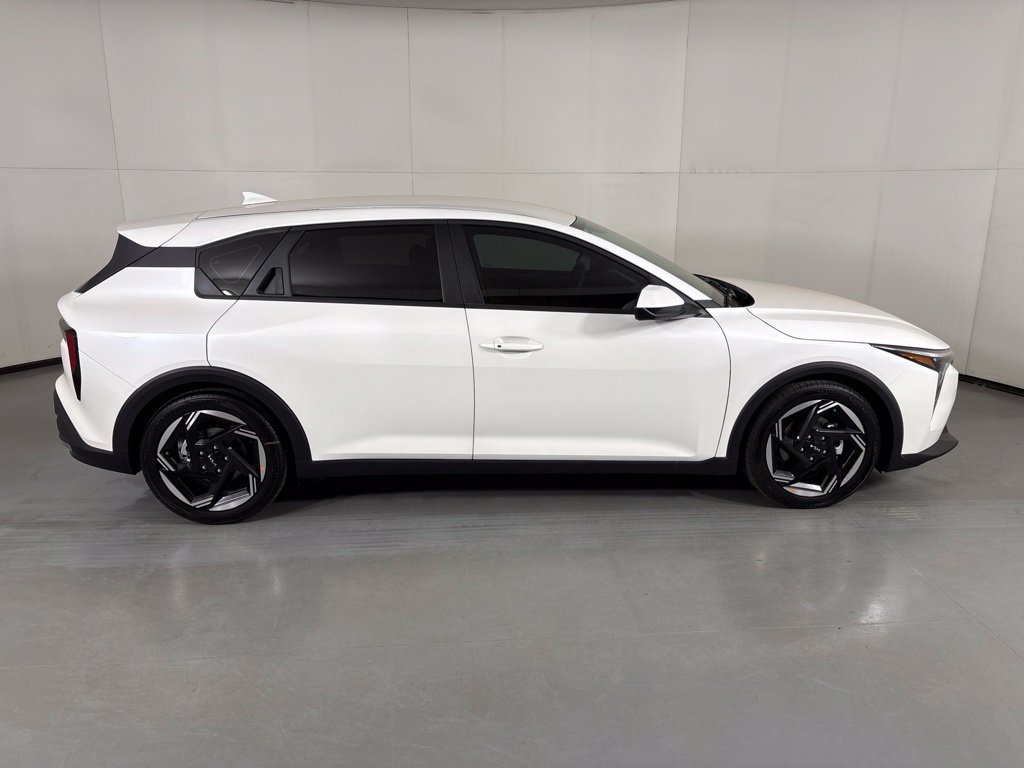 New 2026 Kia K4 GT-Line Turbo FWD image 9