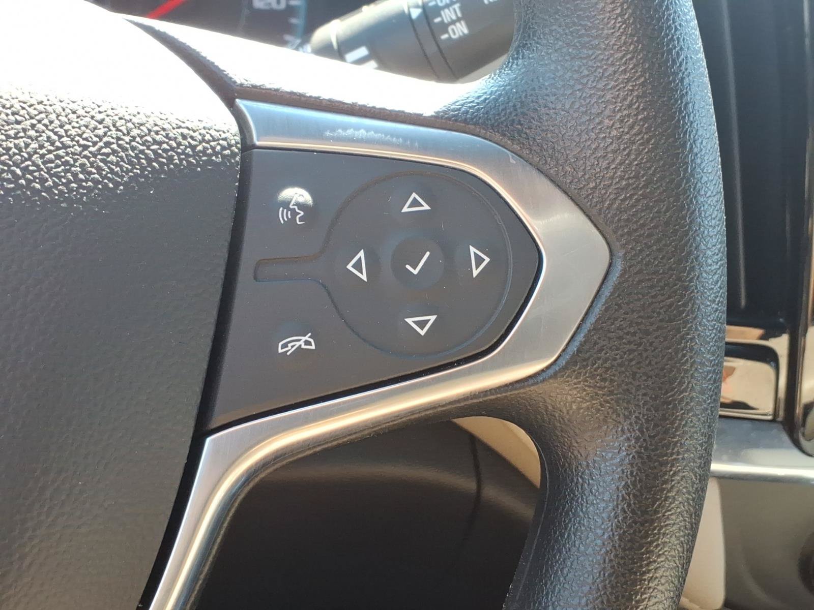 Used 2023 Chevrolet Traverse LS AWD/4WD image 18