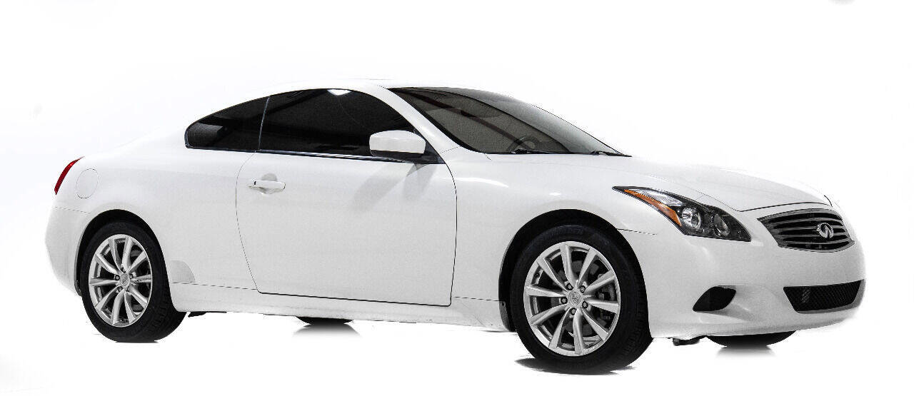 Used 2011 INFINITI G37 Journey w/ Premium Pkg