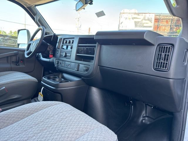New 2024 Chevrolet Express 3500 Work Van w/ Power Convenience Package image 22