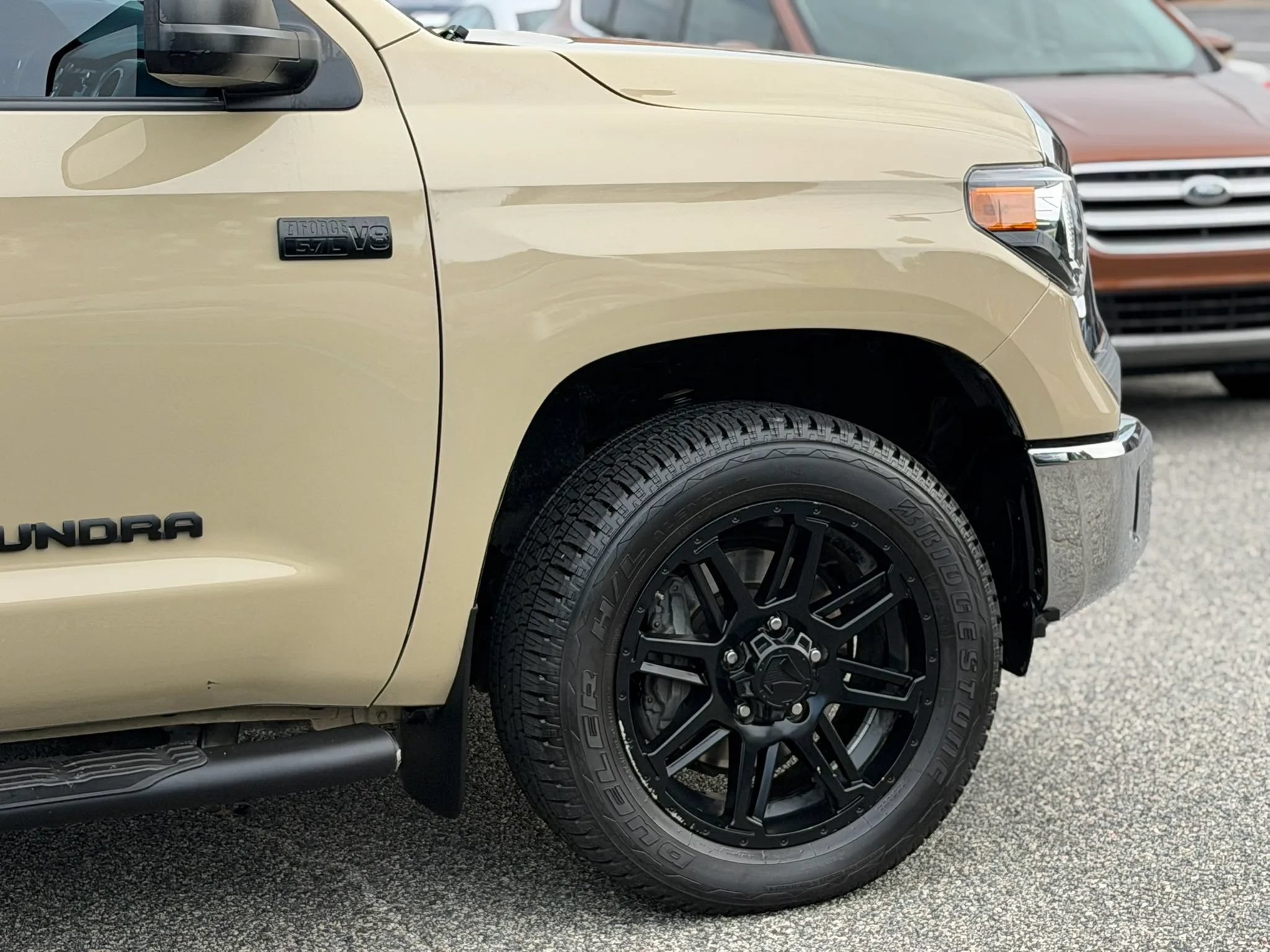 Used 2020 Toyota Tundra SR5 w/ SR5 Upgrade Package RWD image 9
