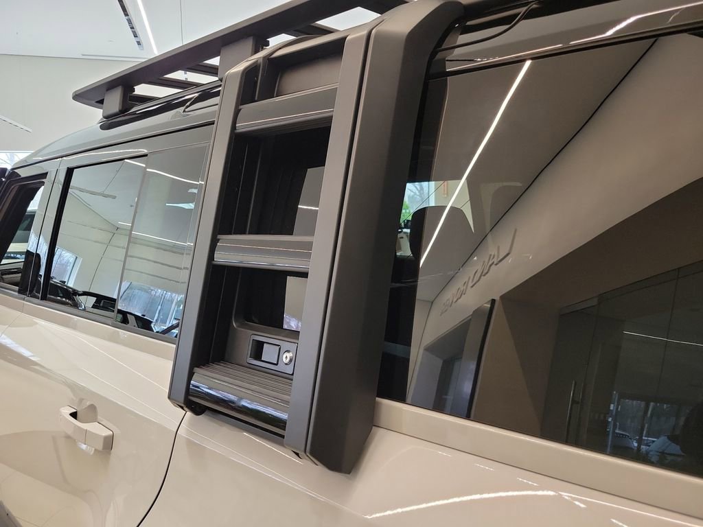 New 2026 Land Rover Defender 110 S image 4