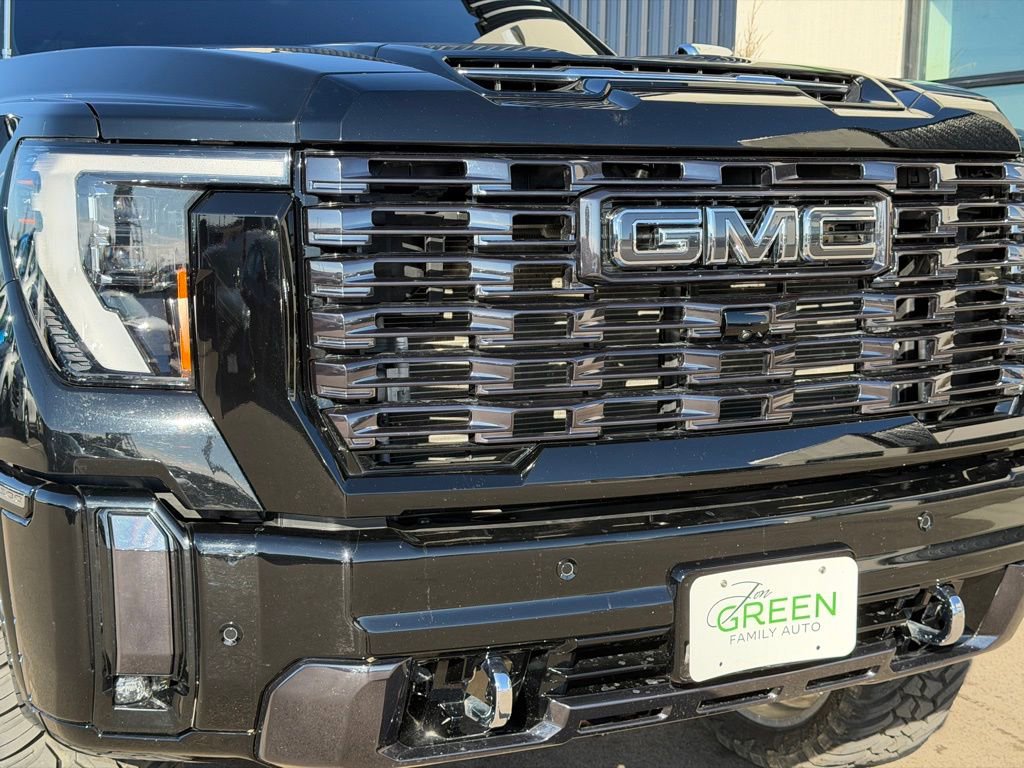 Used 2024 GMC Sierra 3500 Denali Ultimate AWD/4WD image 28