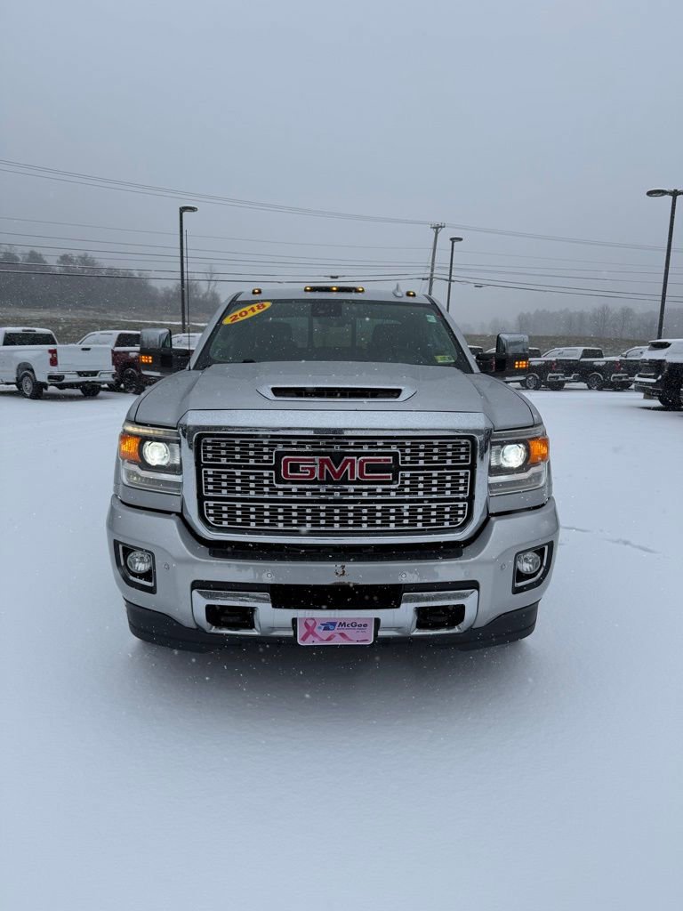 Used 2018 GMC Sierra 2500 Denali image 2