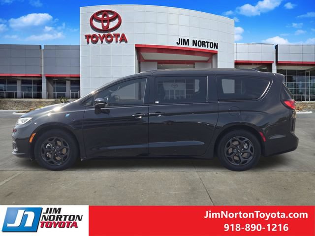 Used 2021 Chrysler Pacifica Limited w/ Premium & Safety Sphere Group FWD image 5