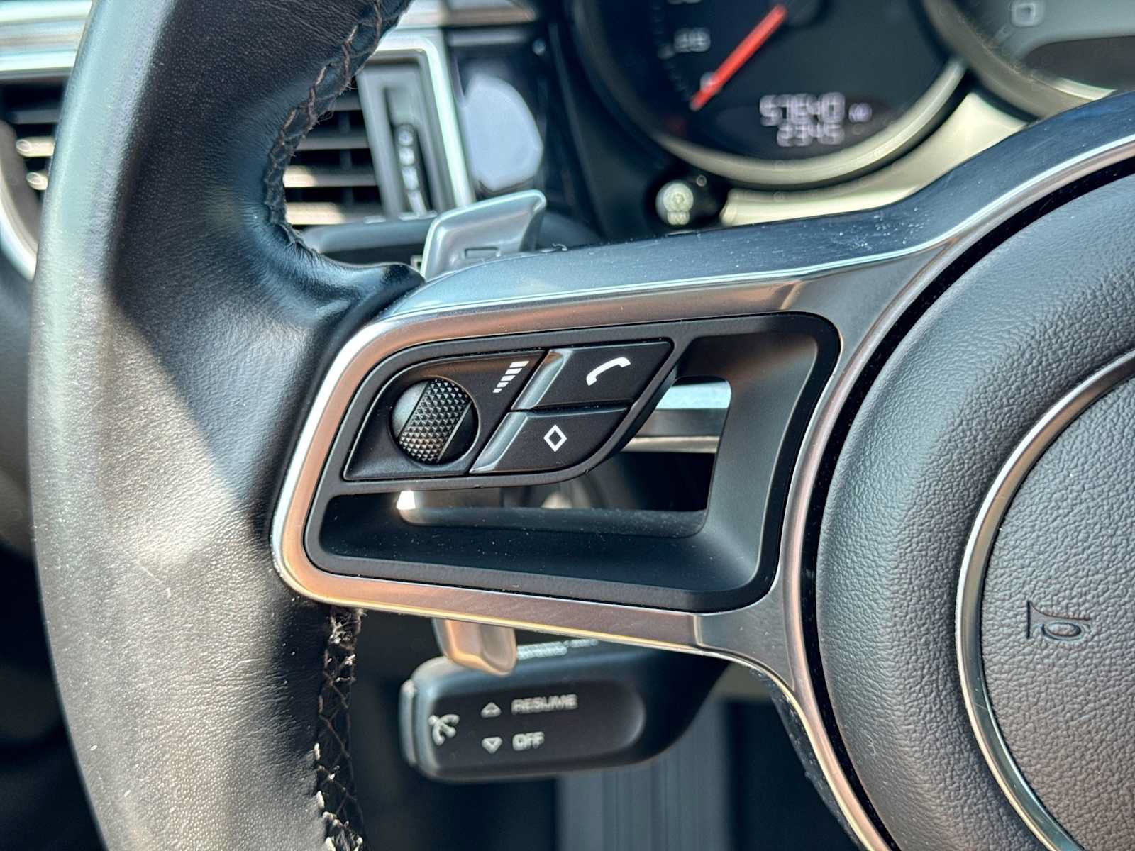 Used 2018 Porsche Macan S AWD/4WD image 23