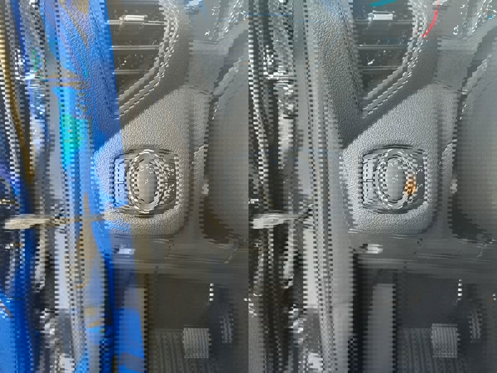 Used 2019 Ford Escape SEL AWD/4WD image 17