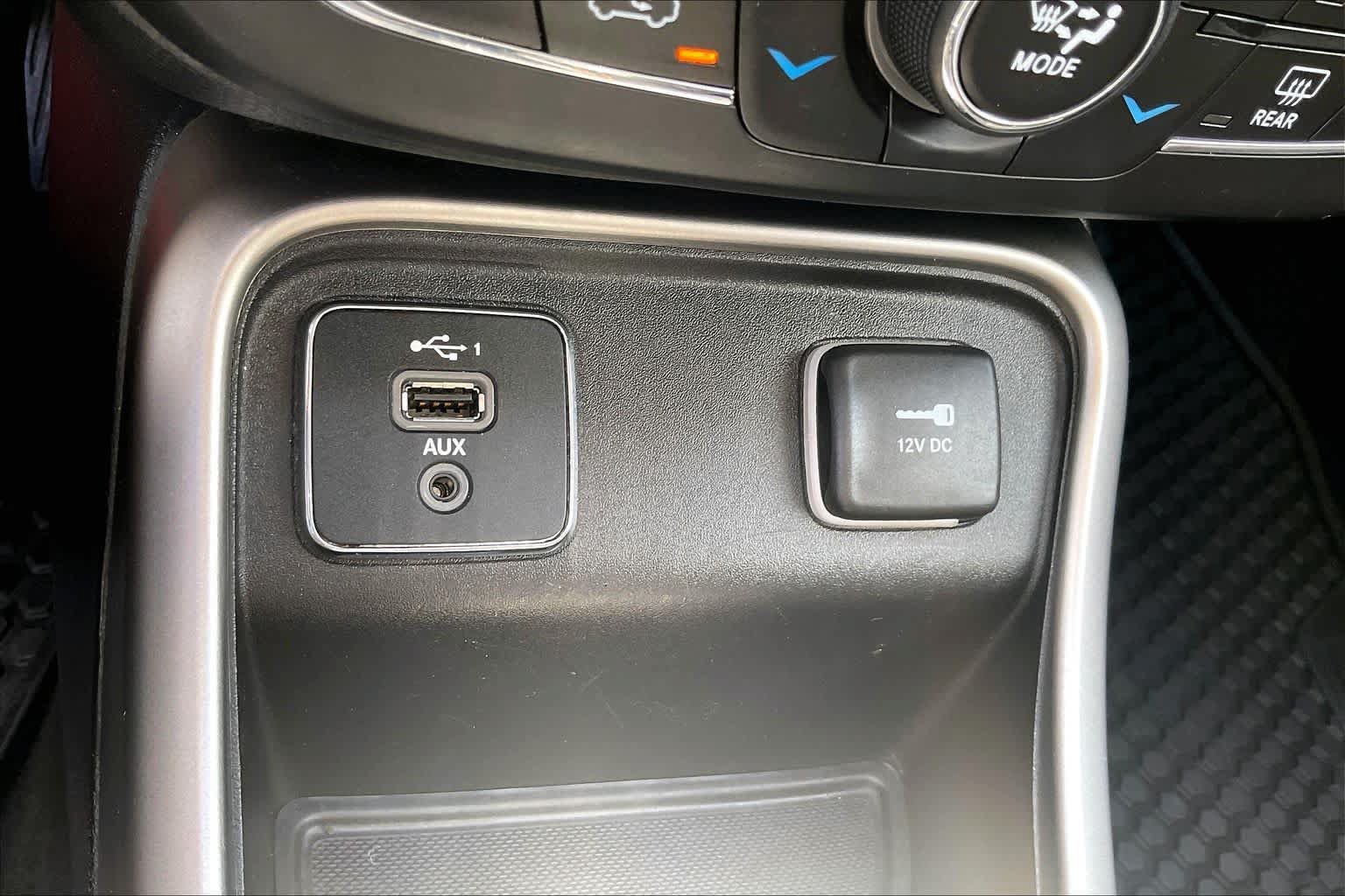 Used 2019 Jeep Compass Latitude w/ Cold Weather Group FWD image 33