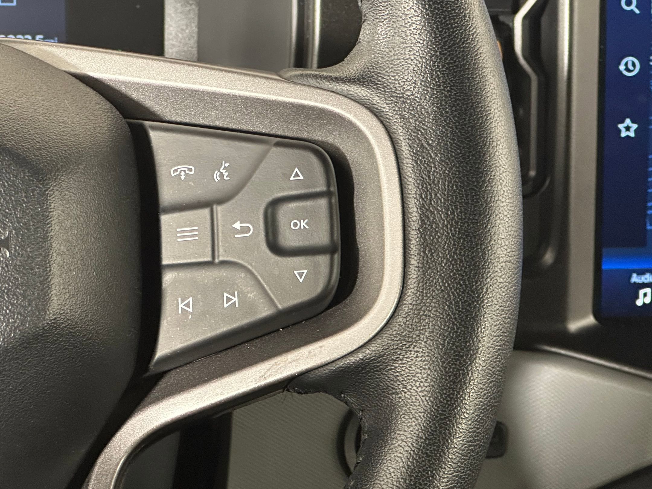 Used 2023 Ford Bronco Badlands image 16