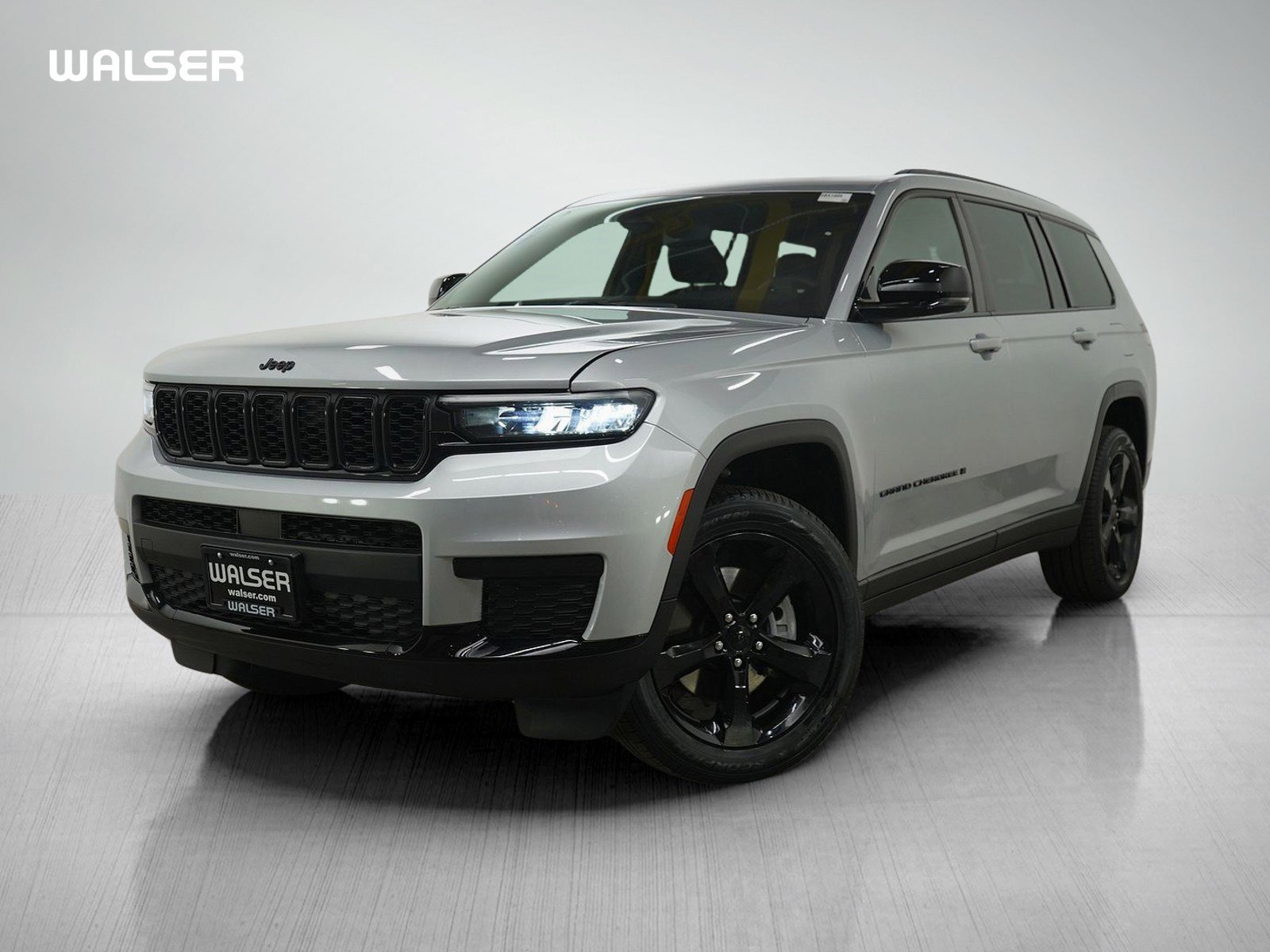 Used 2024 Jeep Grand Cherokee L Altitude AWD/4WD image 1