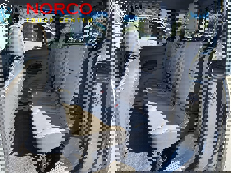 Used 2015 Ford Transit Connect XLT image 19