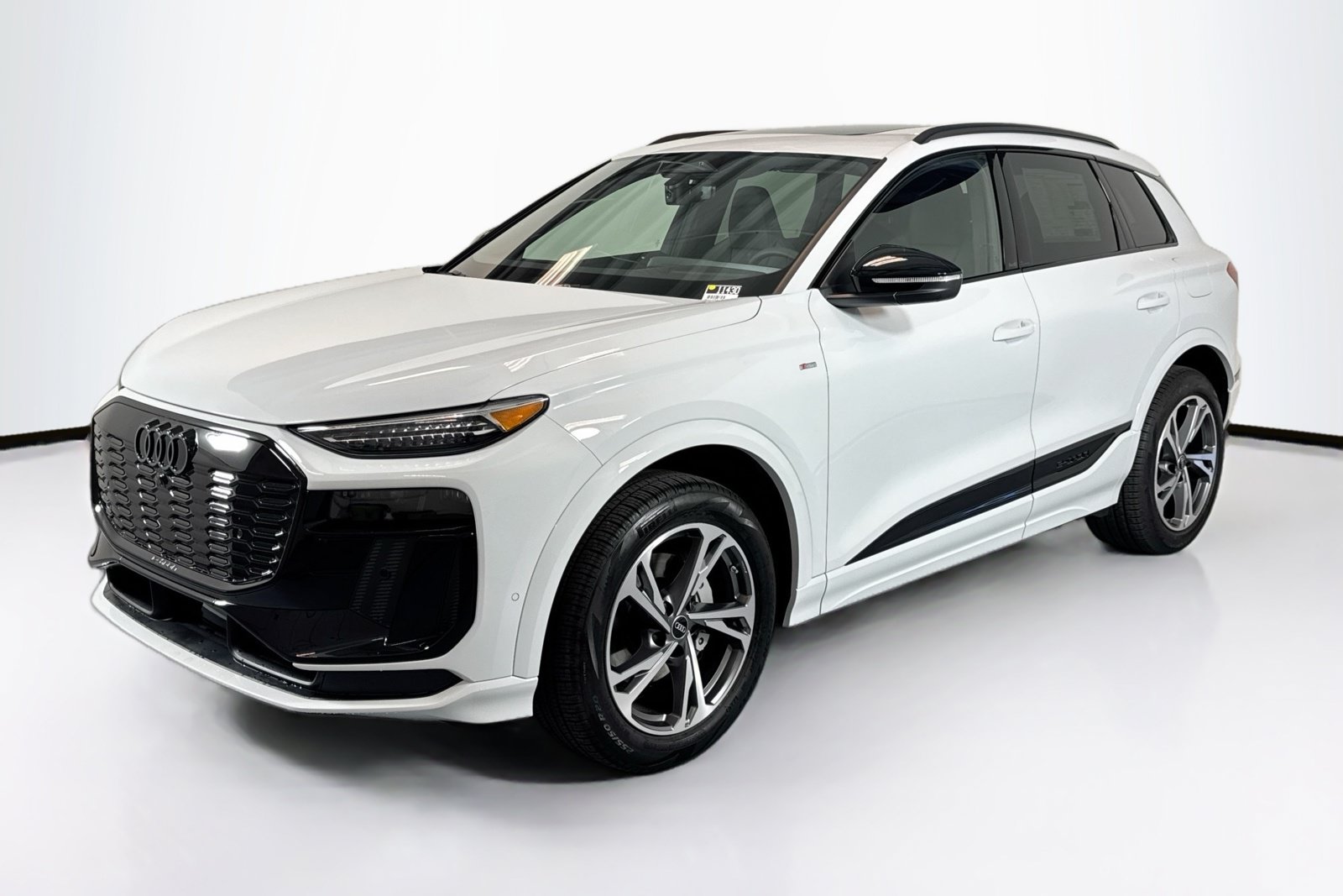 New 2027 Audi Q6 e-tron Premium Plus AWD/4WD image 1