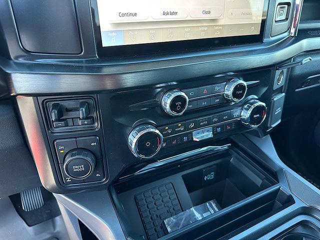 New 2026 Ford F350 Lariat w/ Chrome Package image 24