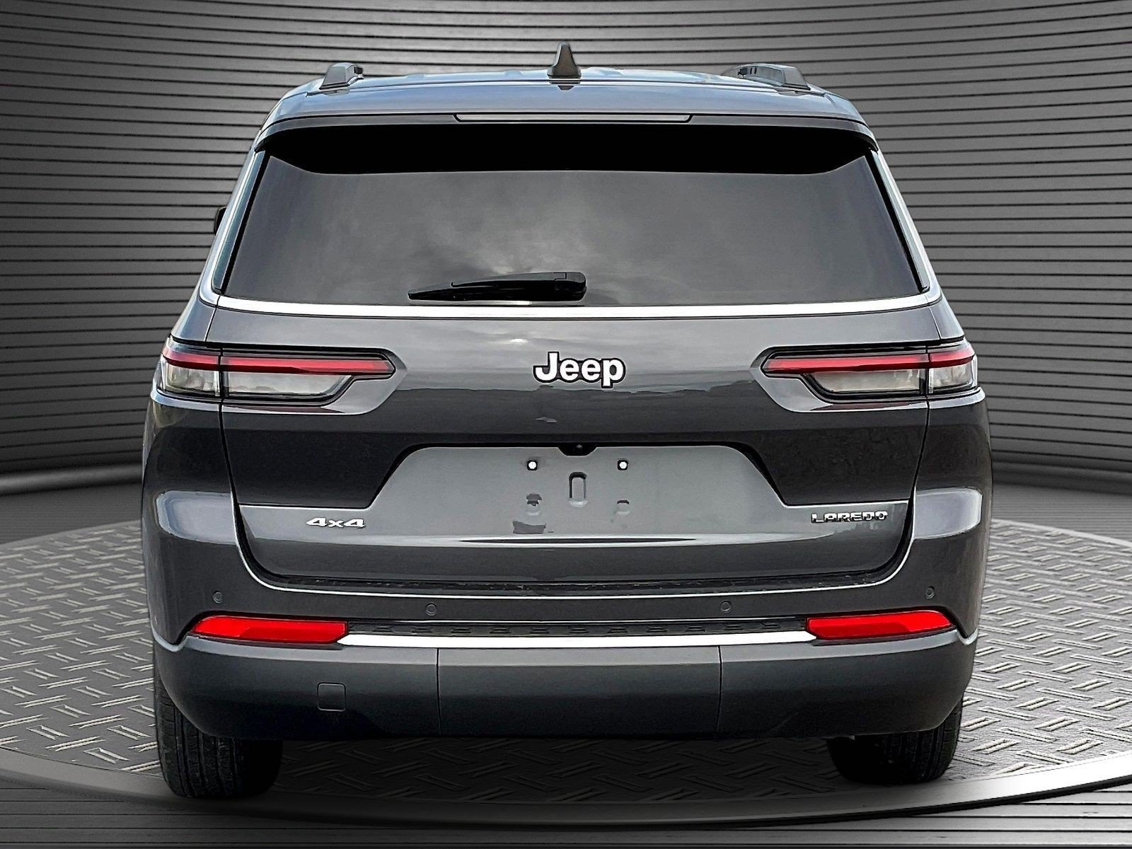 Used 2023 Jeep Grand Cherokee L Laredo AWD/4WD image 6