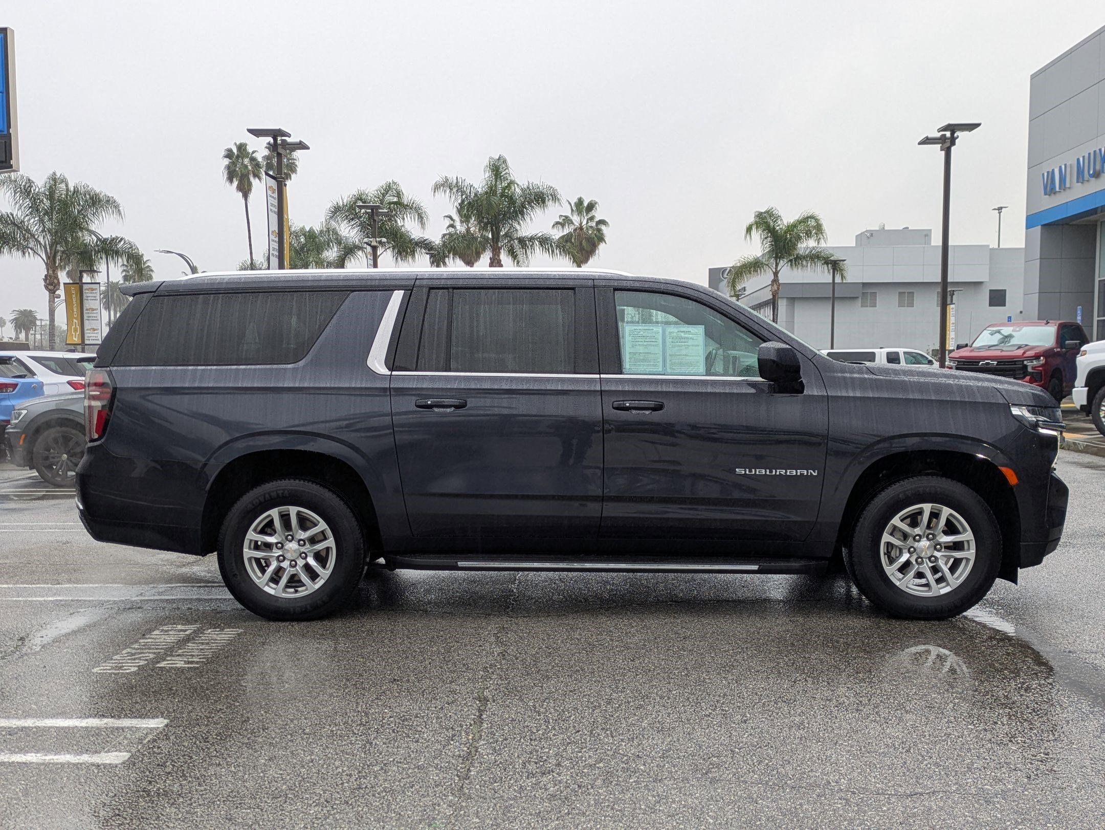 Certified 2023 Chevrolet Suburban LT image 4