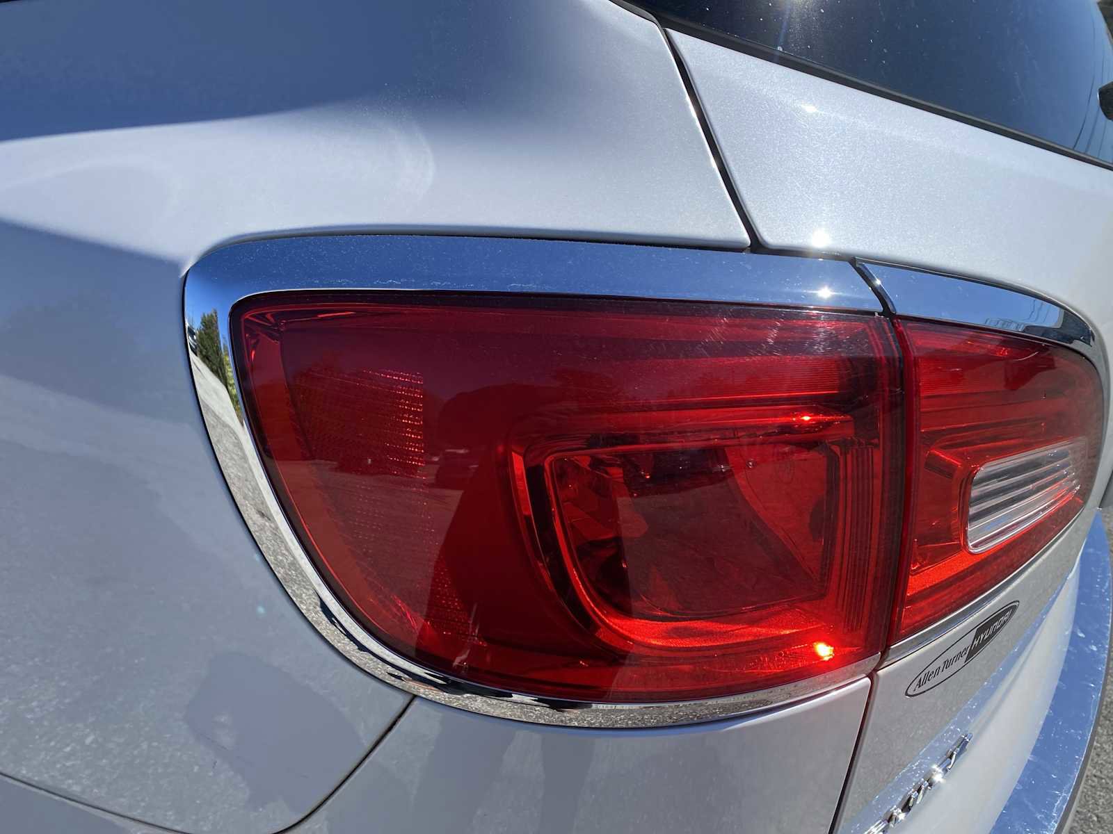 Used 2017 Buick Enclave Leather image 11