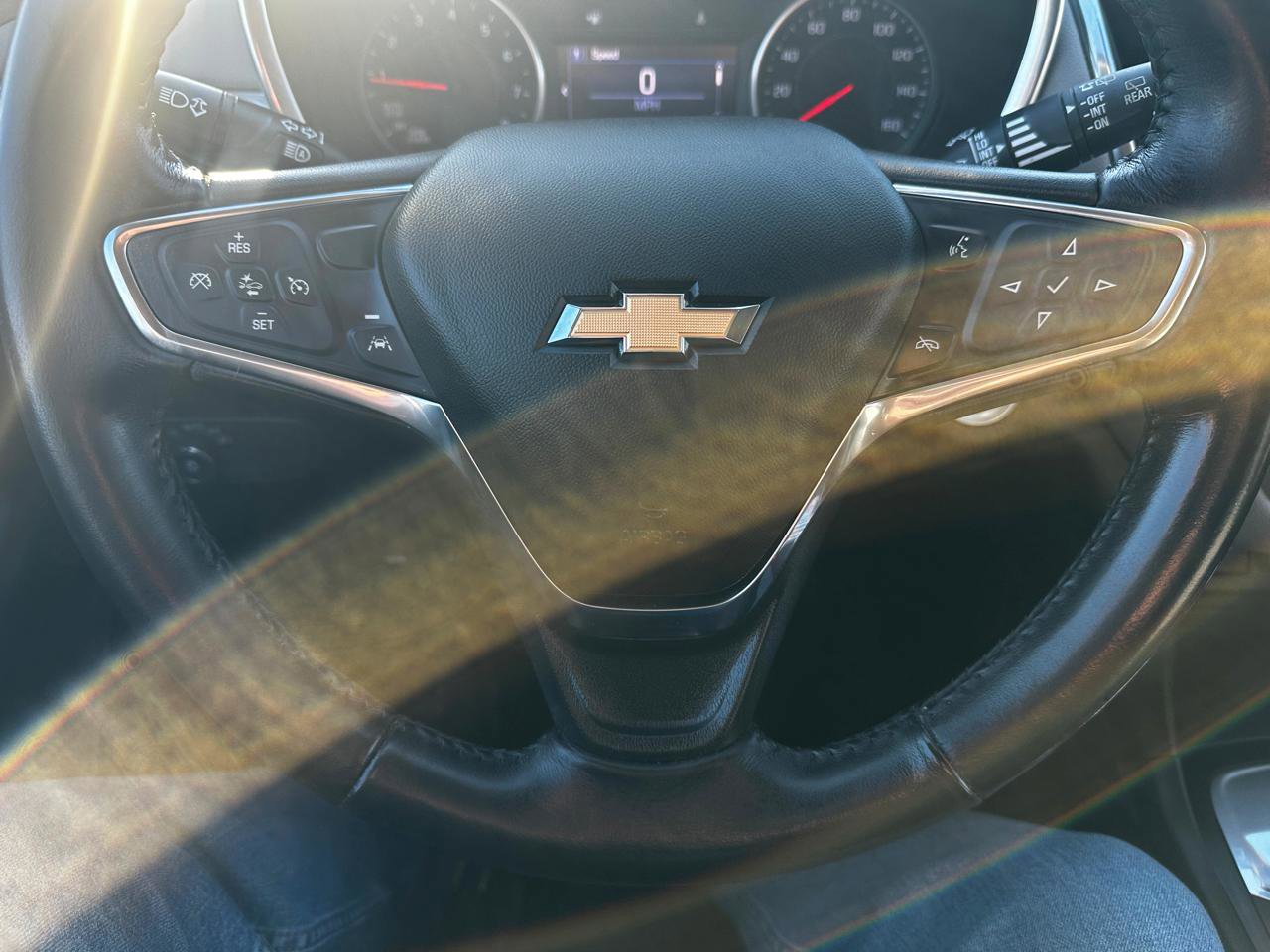 Used 2019 Chevrolet Equinox LT FWD image 11