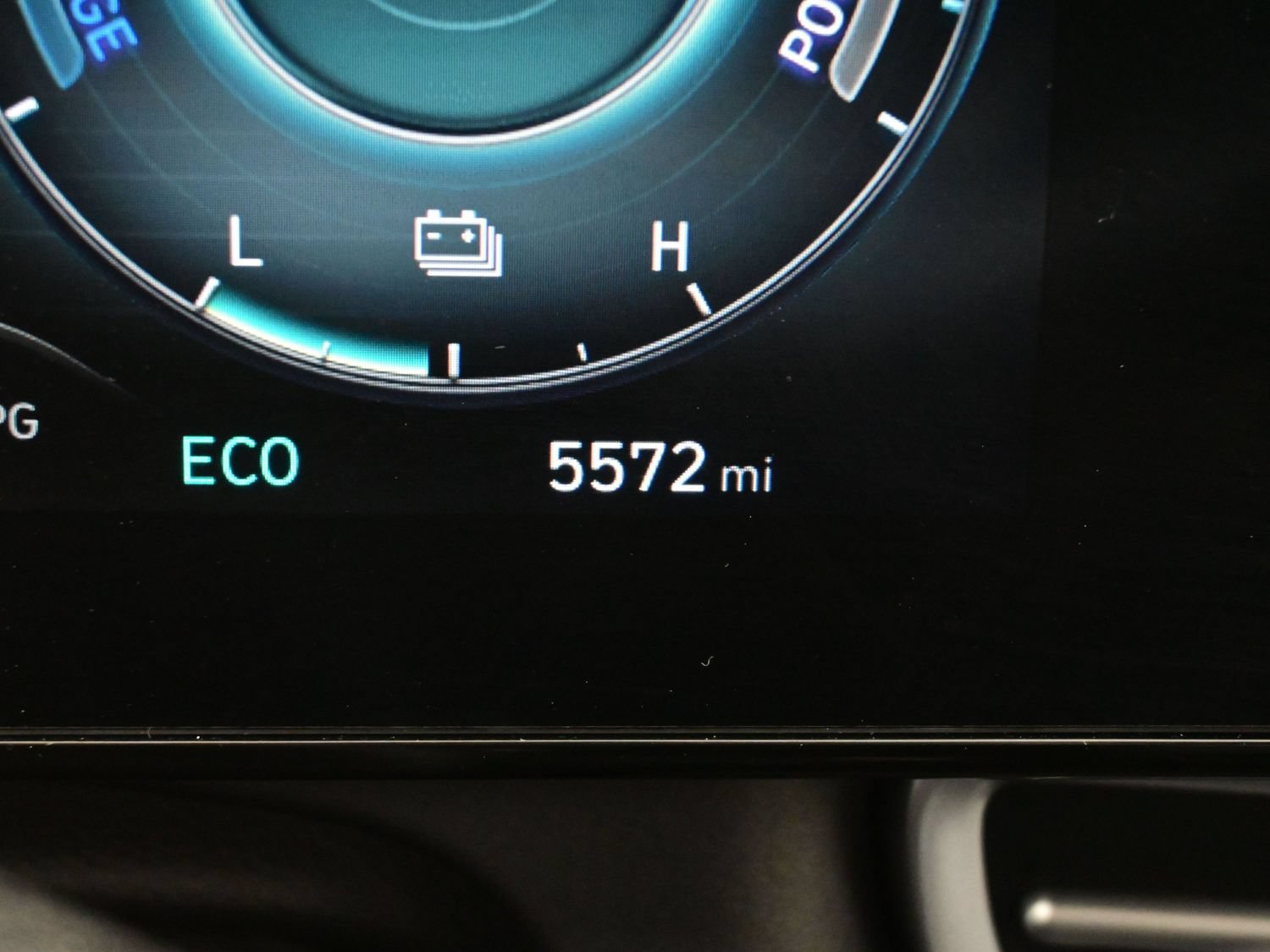 Used 2025 Hyundai Elantra Limited FWD image 25