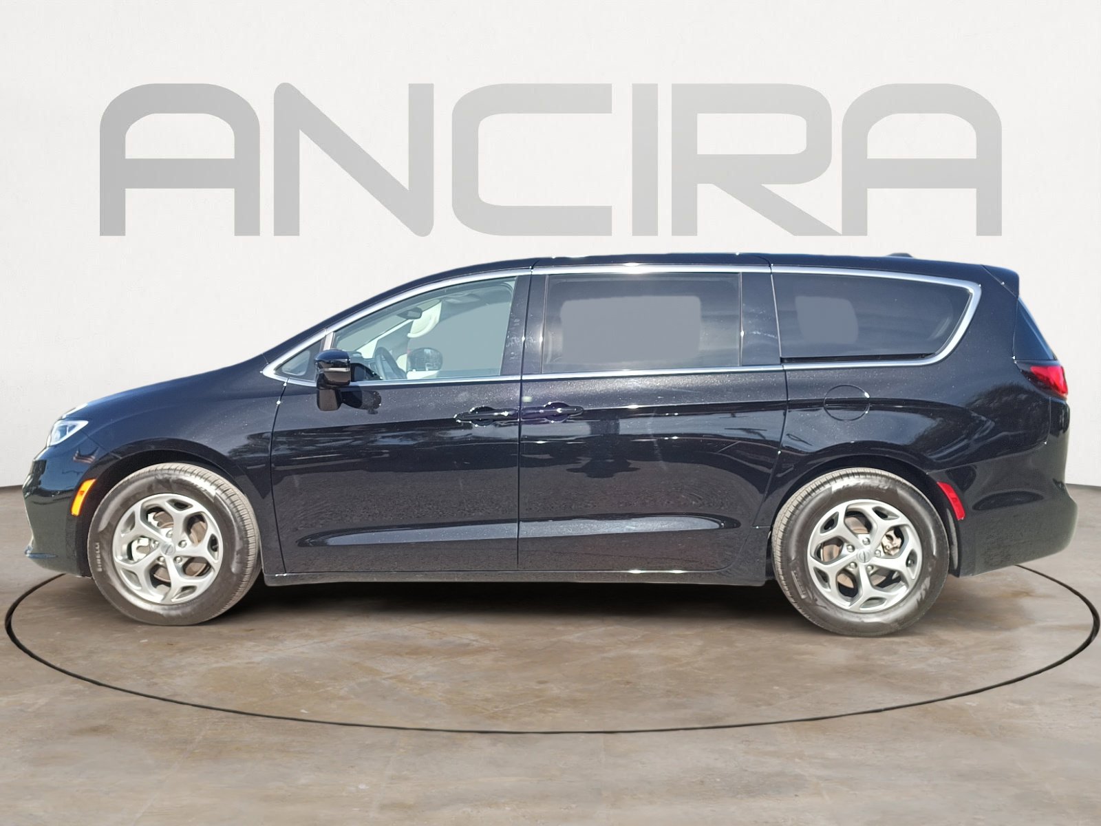 Certified 2024 Chrysler Pacifica Limited image 7