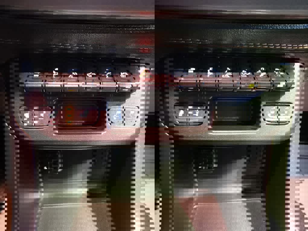 Used 2022 GMC Canyon AT4 w/ Trailering Package image 21