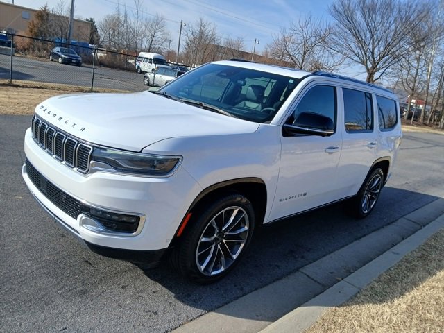 Used 2023 Jeep Wagoneer Series III w/ Premium Group I image 7