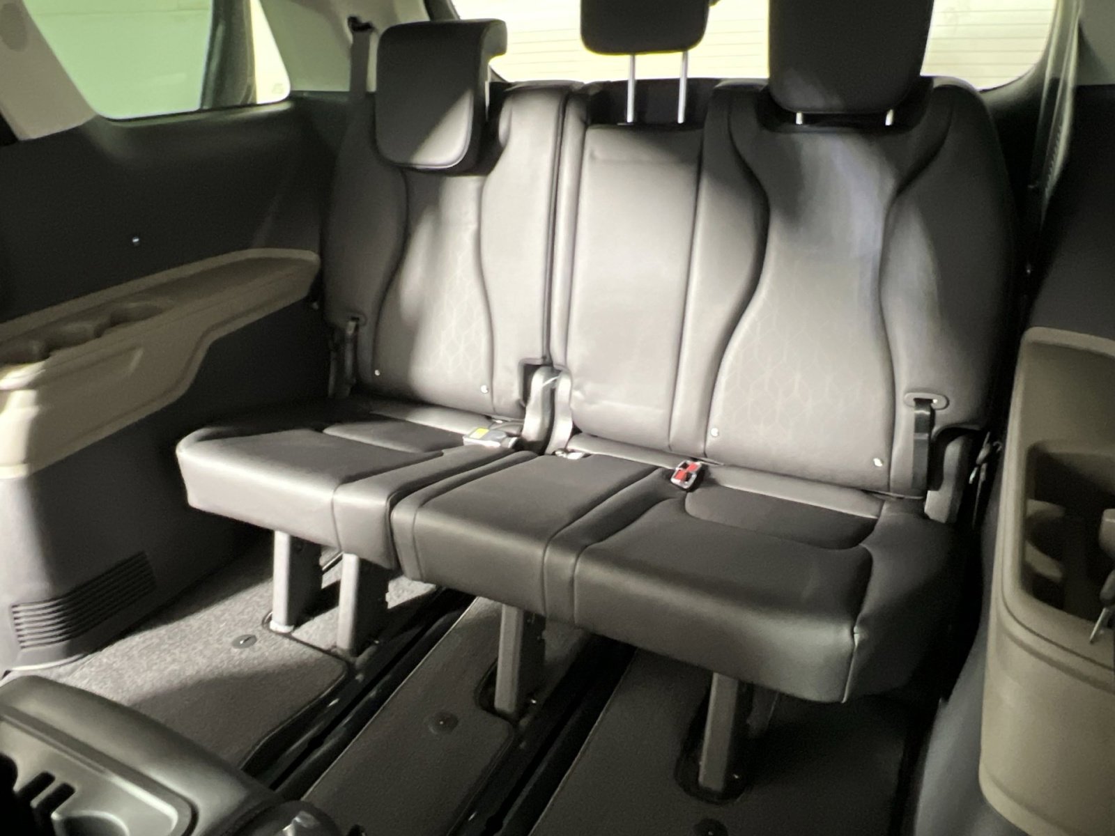 New 2026 Kia Carnival LXS image 24