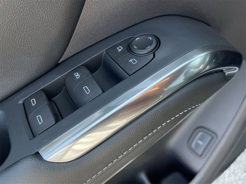 New 2026 Chevrolet Traverse LT w/ Driver Confidence Package image 13