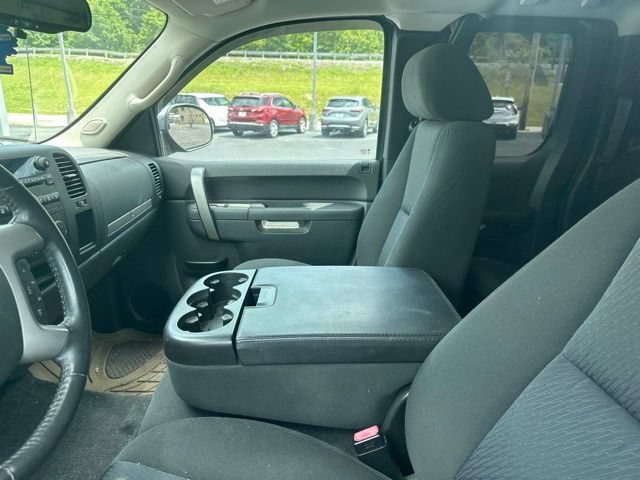 Used 2011 GMC Sierra 1500 SLE w/ Power Tech Package AWD/4WD image 9
