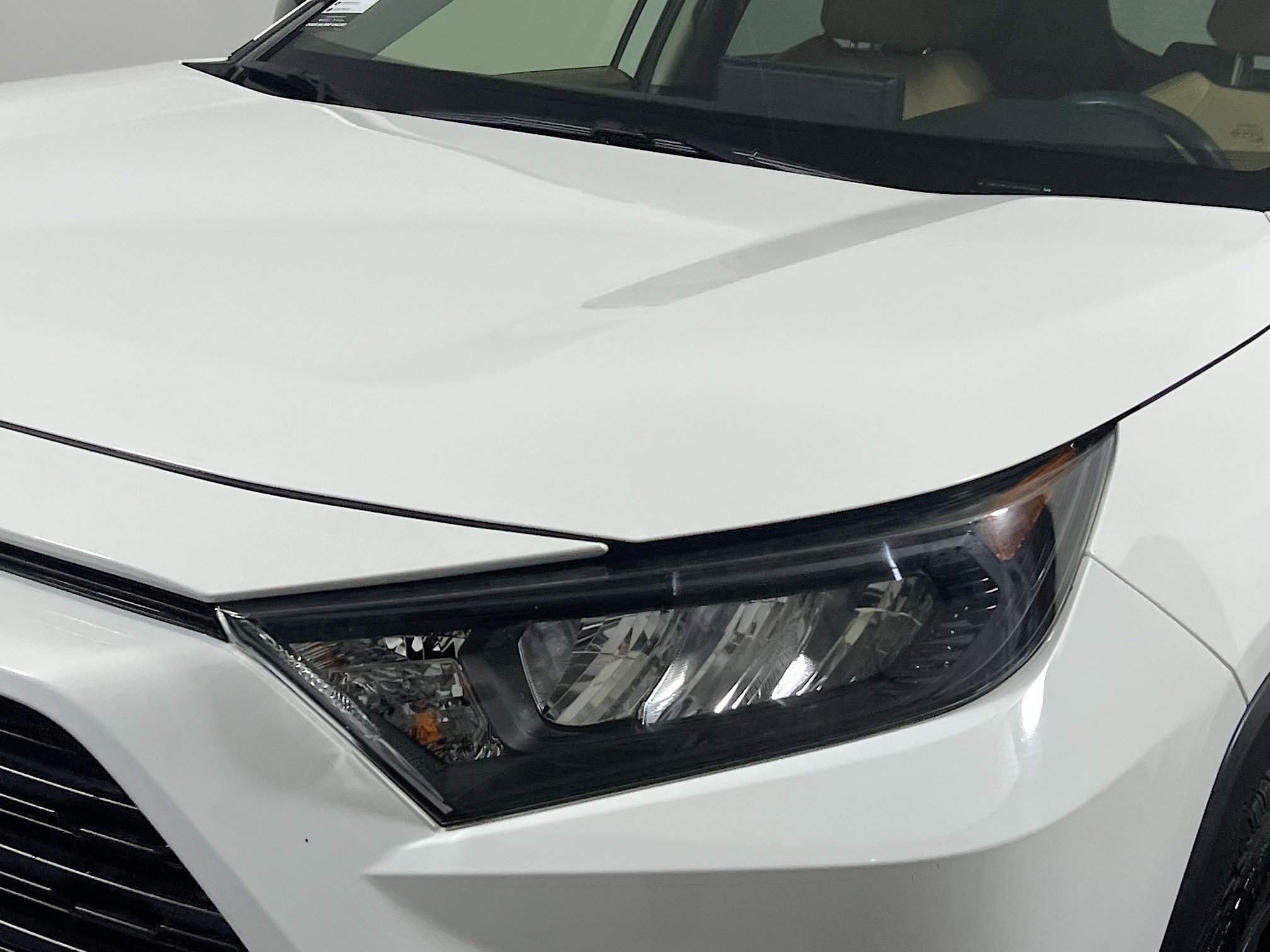 Used 2019 Toyota RAV4 LE image 11