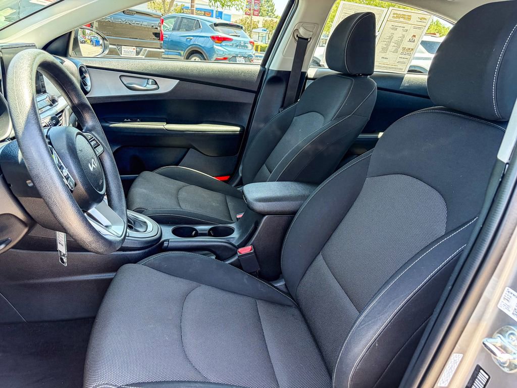 Used 2024 Kia Forte LXS w/ LXS Technology Package FWD image 36