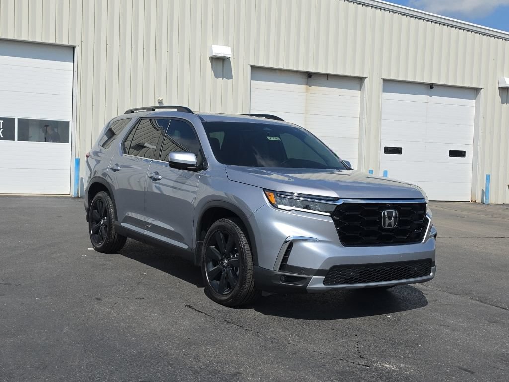 Used 2025 Honda Pilot Elite