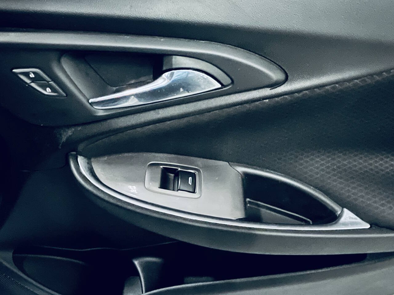Used 2020 Chevrolet Malibu LT FWD image 31