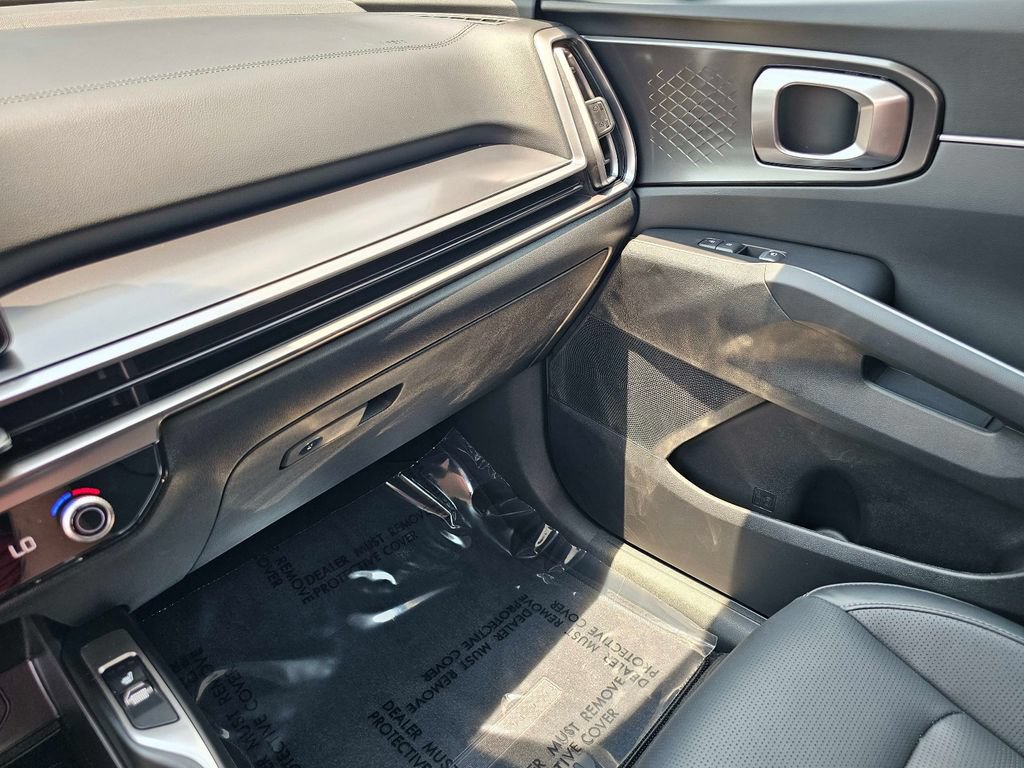 Certified 2026 Kia Sorento S w/ S Panoramic Sunroof Package FWD image 28