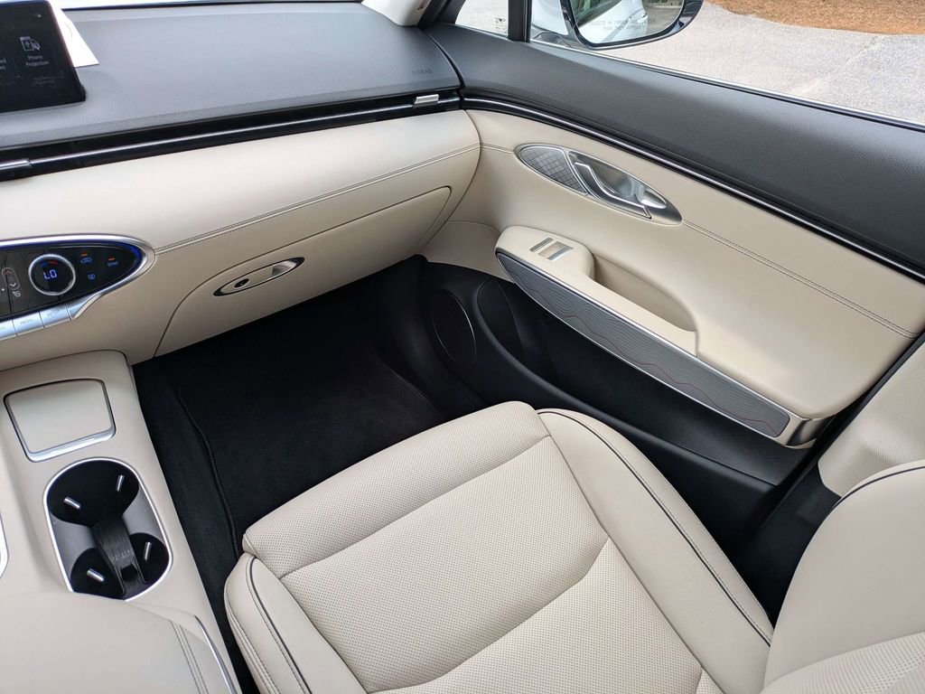 Used 2024 Genesis GV70 2.5T w/ Advanced Package AWD/4WD image 18