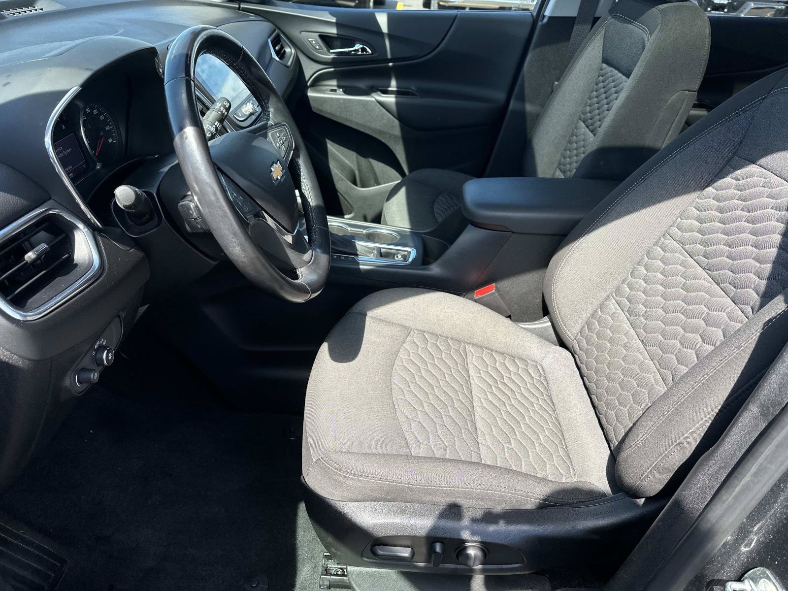 Used 2019 Chevrolet Equinox LT w/ Sun & Navigation Package FWD image 19