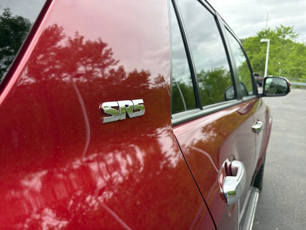 Used 2011 Toyota 4Runner SR5 AWD/4WD image 28